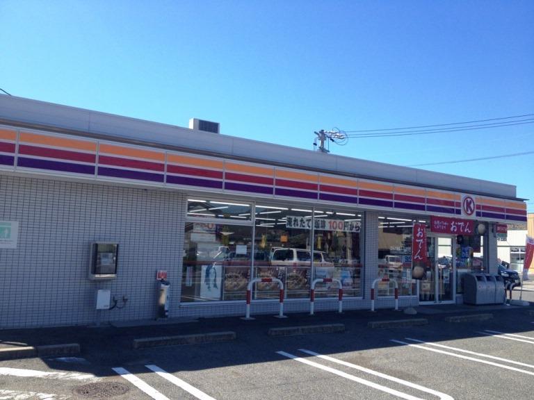Convenience store. Circle 460m to K (Gifu Kagami field high school before stores)