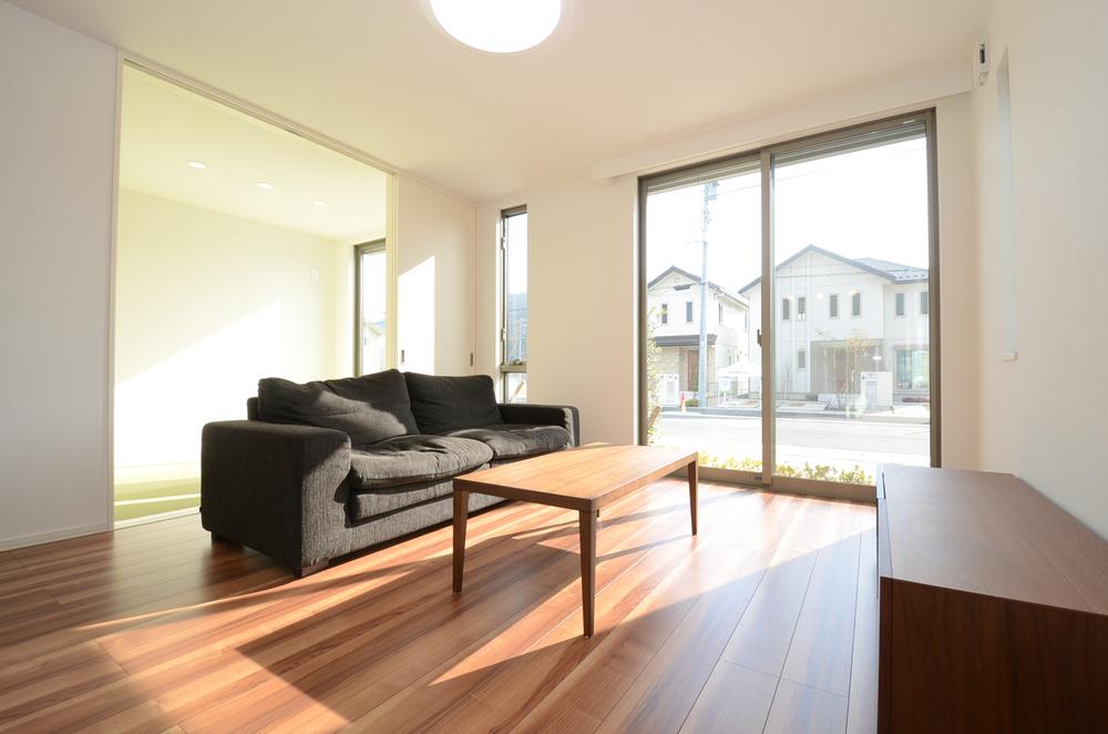 Same specifications photos (living).  [14-28] Local (January 2013) Shooting