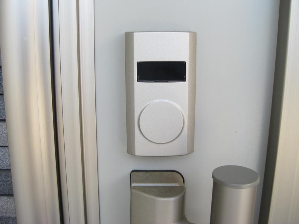 Security equipment. If connected to the smartphone, Locking Ya by remote control from the go, Hot water beam, You can air conditioning of ONOFF. (various settings, Cooperation is required)