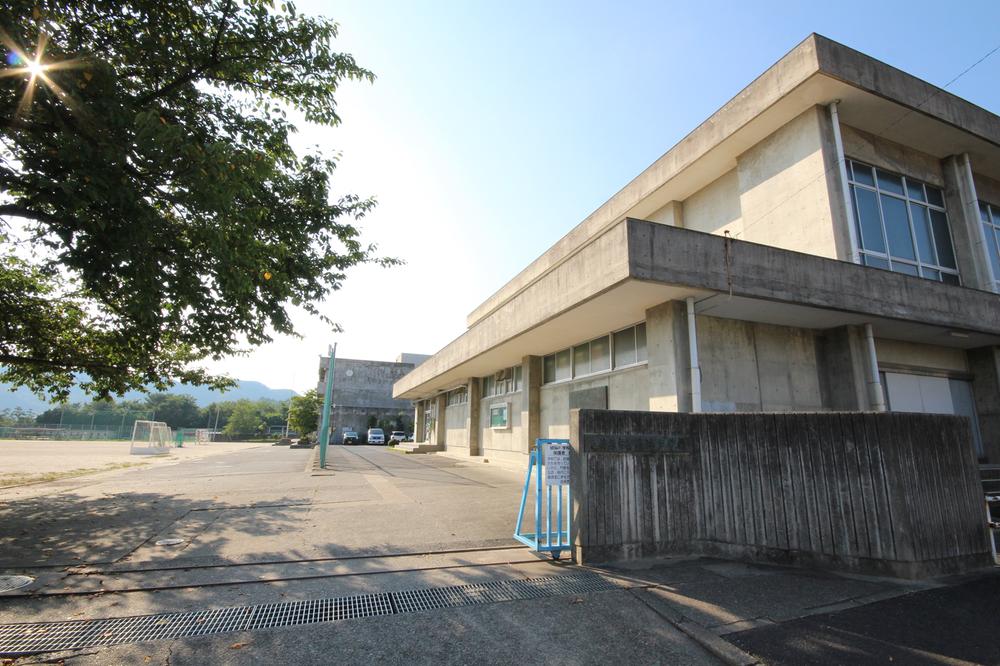 Junior high school. Ryokuyo 3080m until junior high school