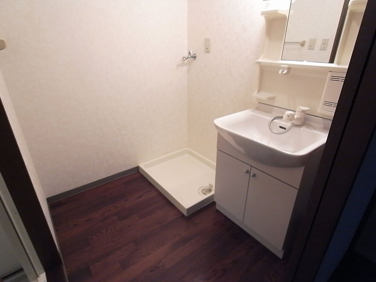 Washroom.  ※ Isomorphic reference photograph