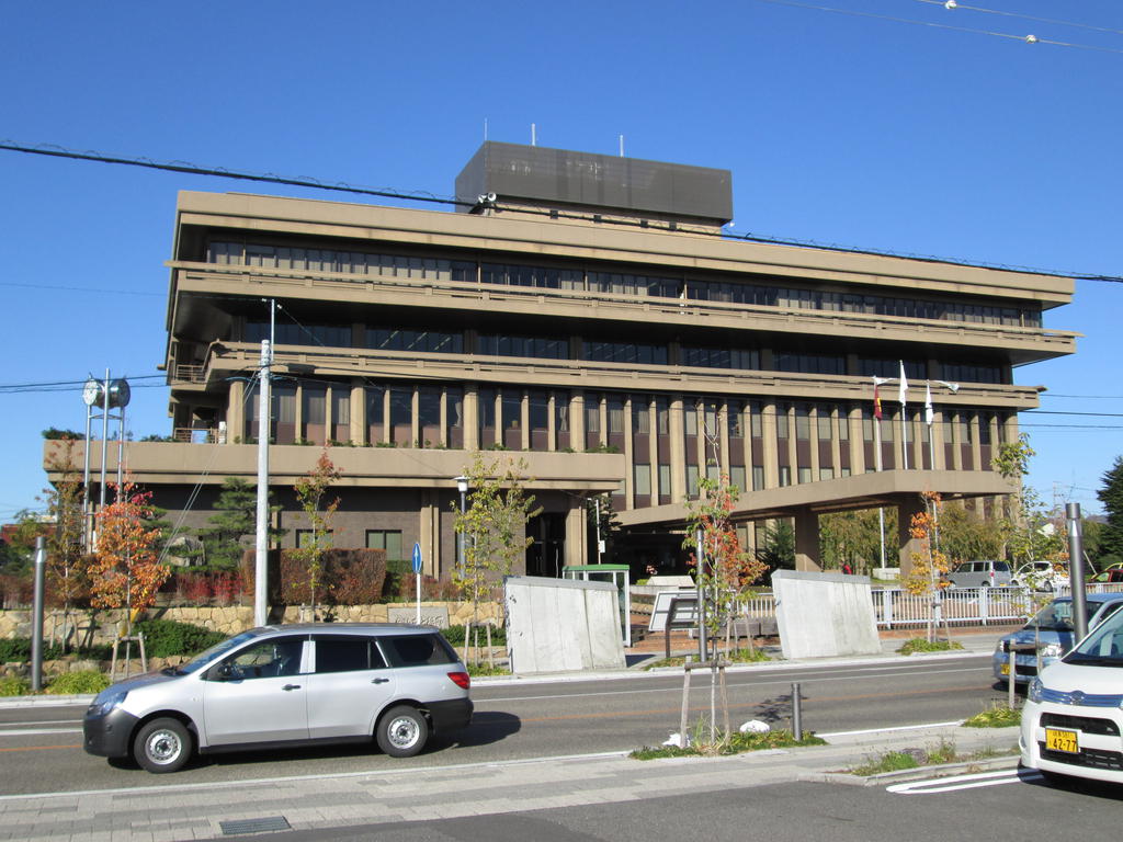 Government office. Kakamigahara 1327m up to City Hall (government office)