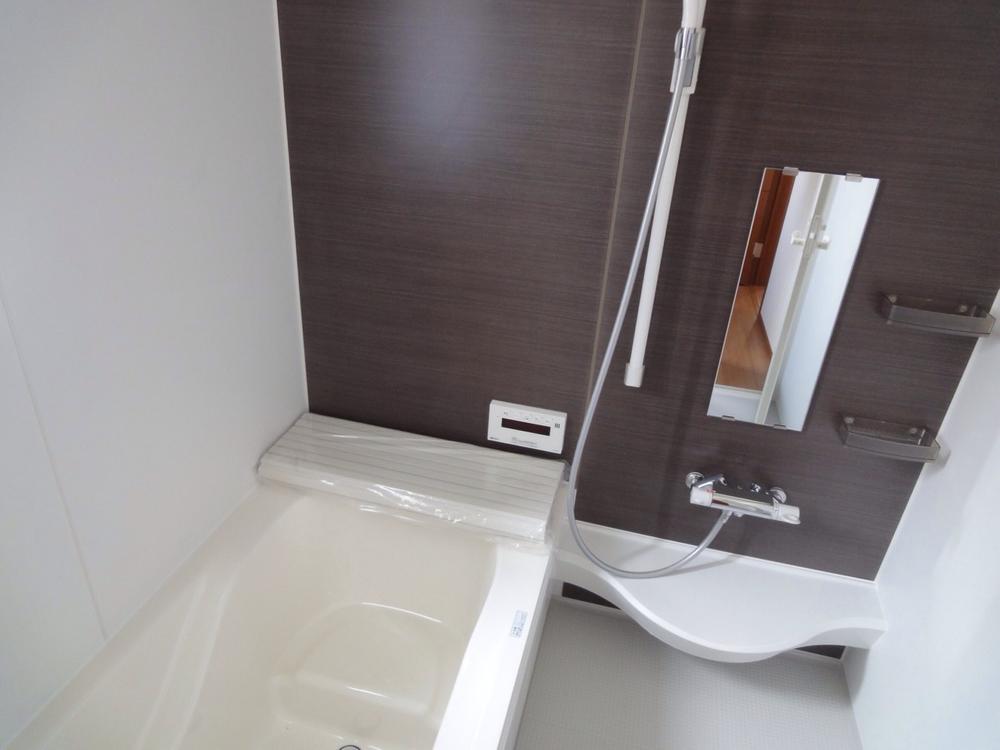 Bathroom. With bathroom dryer (2013.11.14 shooting)