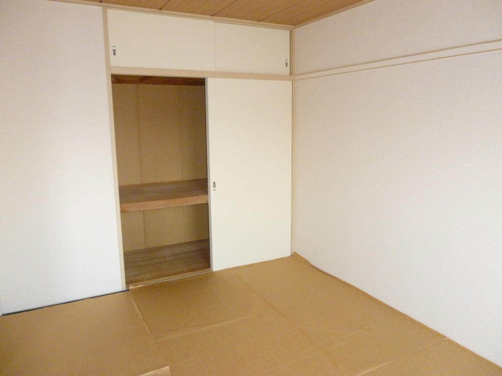 Receipt. Storage space of the Japanese-style room