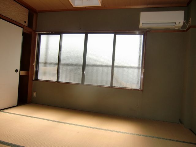 Living and room. Mattari a Japanese-style room 6 quires