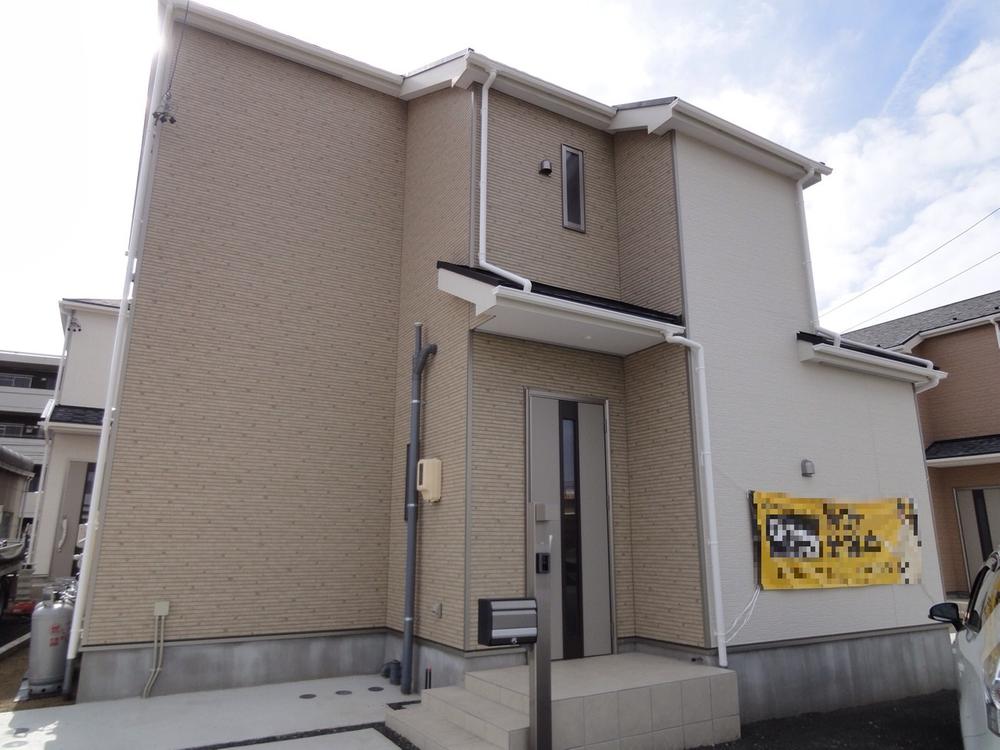 Local appearance photo. 8 Building (2013.11.14 shooting)