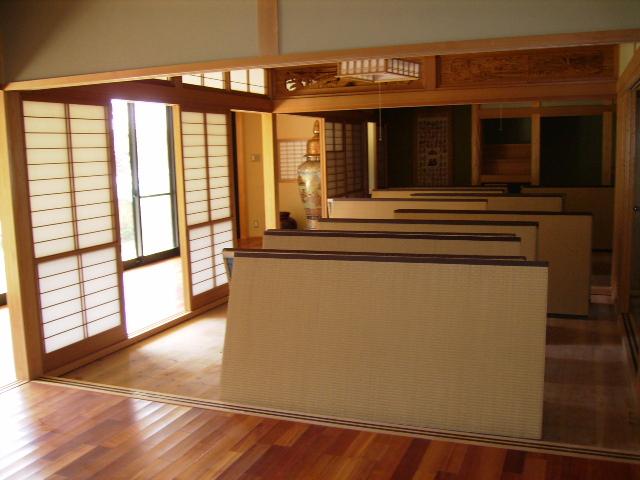 Living. 8 Pledge of Western-style and 8 pledge ・ 10 Pledge of Japanese-style room has followed.