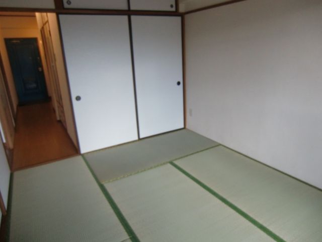 Receipt. Japanese-style room There are storage