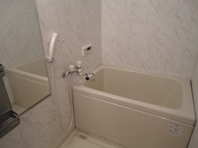 Bath. Reheating function ・ With bathroom dryer