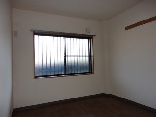 Other room space. It is air-conditioning can be installed even in Western-style