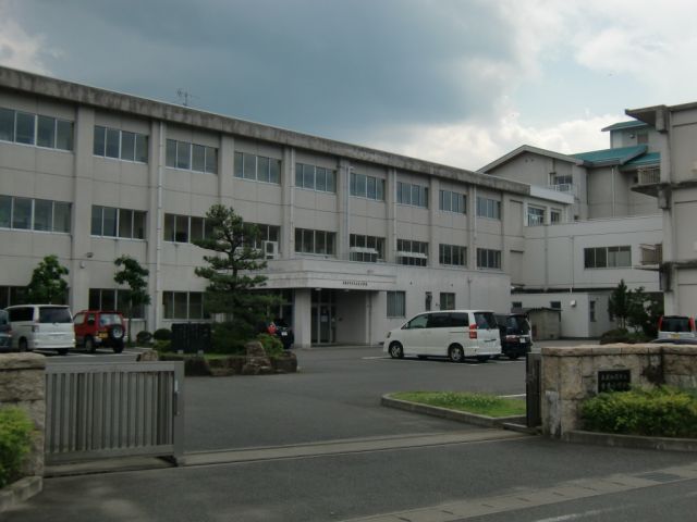 Primary school. Municipal sieve until the elementary school (elementary school) 980m