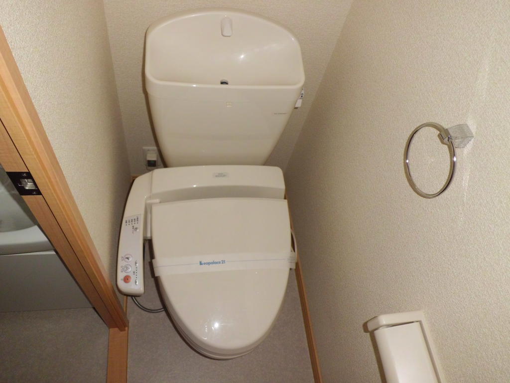 Toilet. With washlet. 