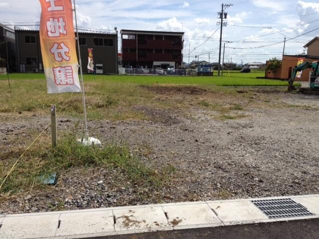 Local land photo. 82.2 is square meters spacious land of.
