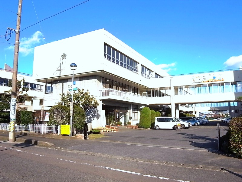Primary school. 676m to Mizuho Municipal Hozumi elementary school (elementary school)