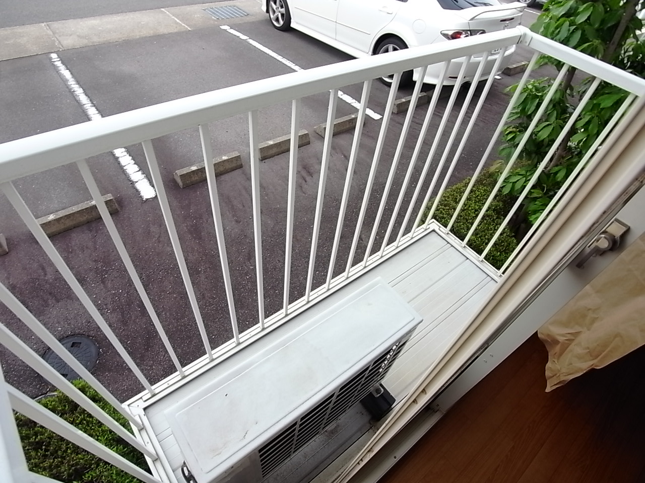 Balcony. Sun hits balcony. Your laundry will also be fun. 