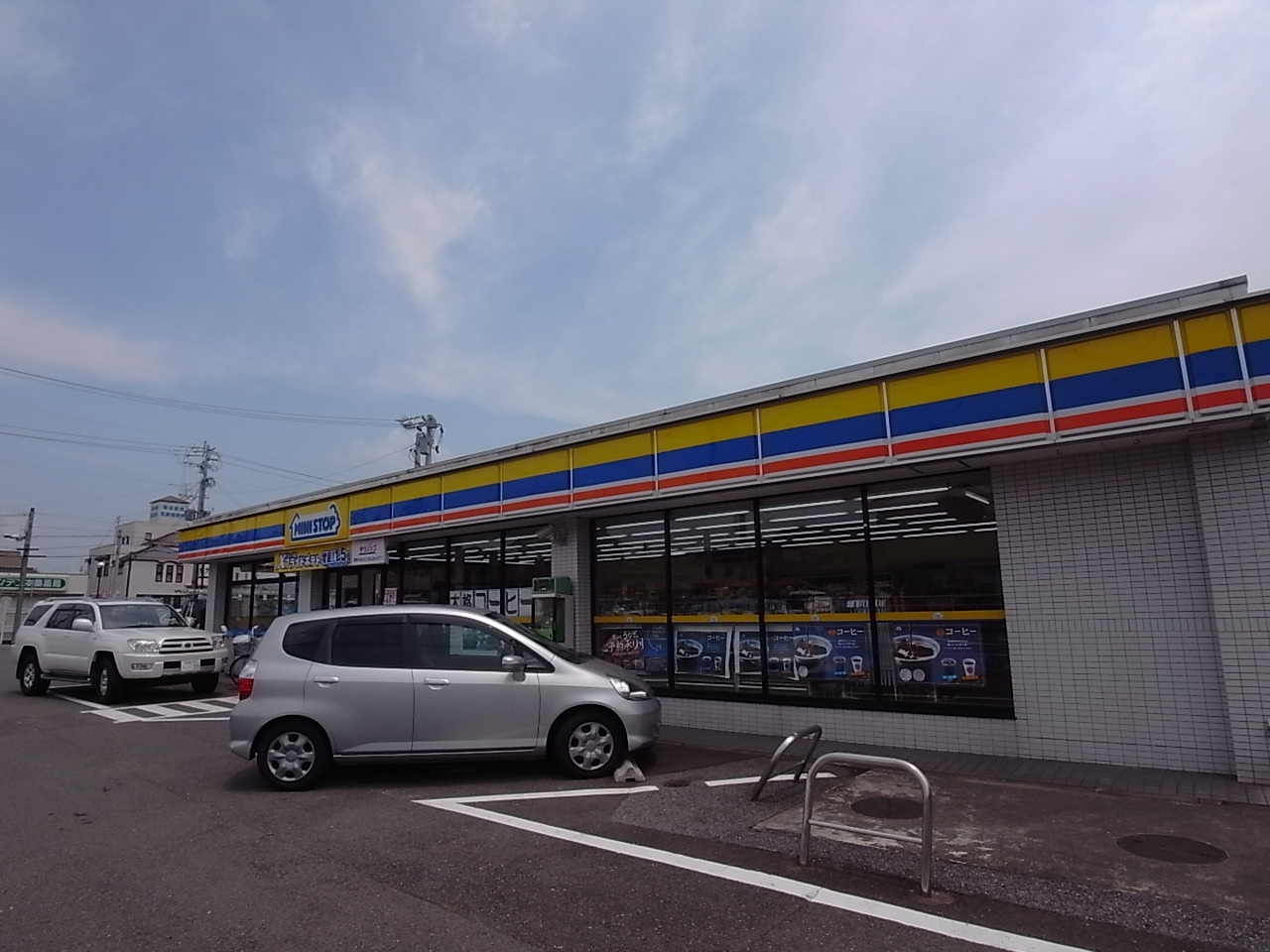 Convenience store. MINISTOP 379m until the Honda store (convenience store)
