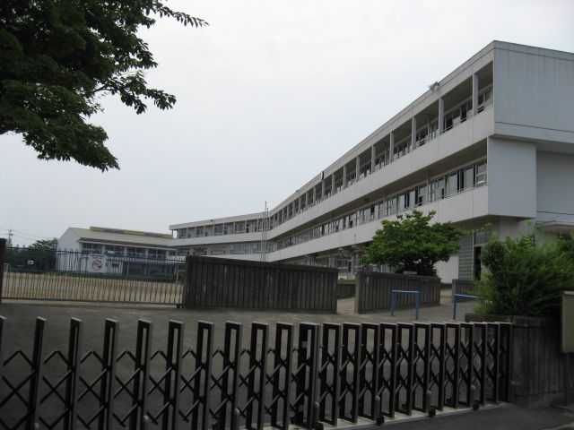 Primary school. Municipal Namazu up to elementary school (elementary school) 260m