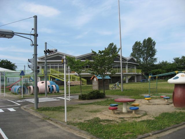 kindergarten ・ Nursery. Hozumi kindergarten (kindergarten ・ 630m to the nursery)