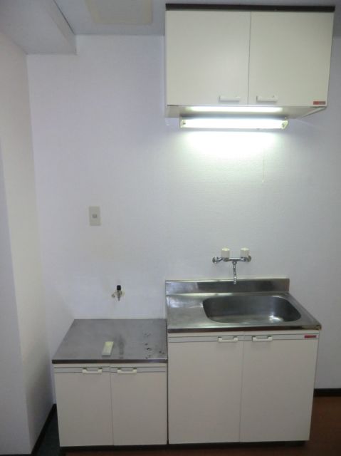 Kitchen. Gas stove is can be installed in the kitchen. 