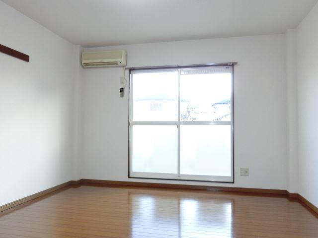 Living and room. Widely easy to use Western-style room