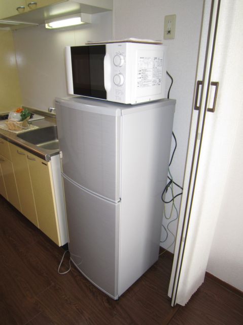 Other Equipment. refrigerator, With microwave