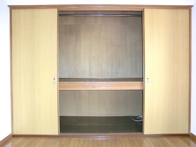 Receipt. Large storage space.