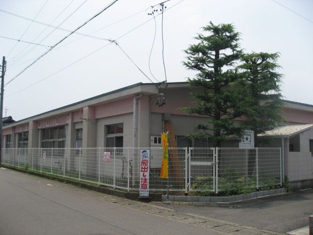 kindergarten ・ Nursery. West nursery school (kindergarten ・ 1300m to the nursery)