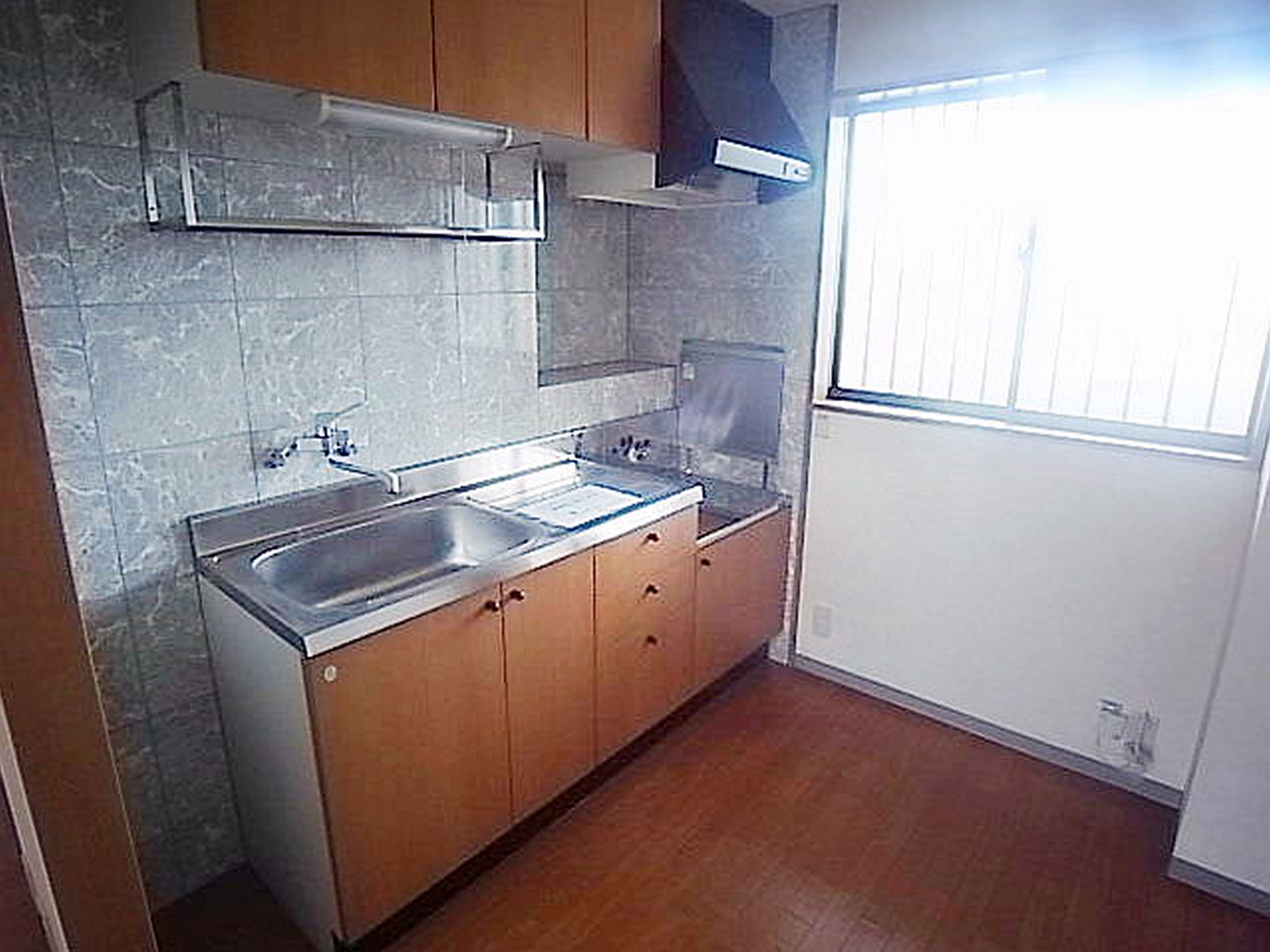 Kitchen. Comes with a window to the two-burner stove can be installed kitchen ^^