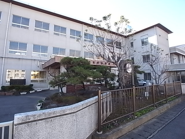 Primary school. 1452m to Ogaki City Yasui Elementary School (elementary school)