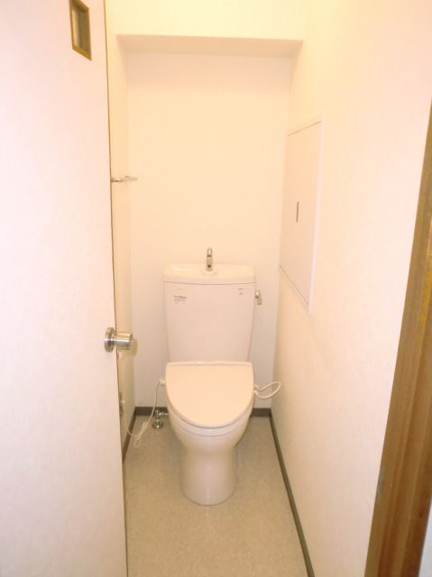 Toilet. It is a space of relaxation. 