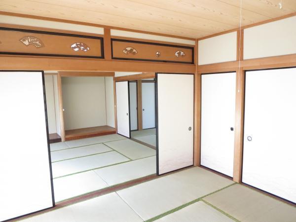 Non-living room. First floor Japanese-style room that can be used between More