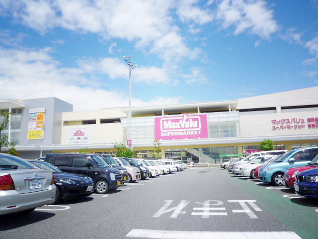 Shopping centre. 2226m until the lock city Ogaki (shopping center)