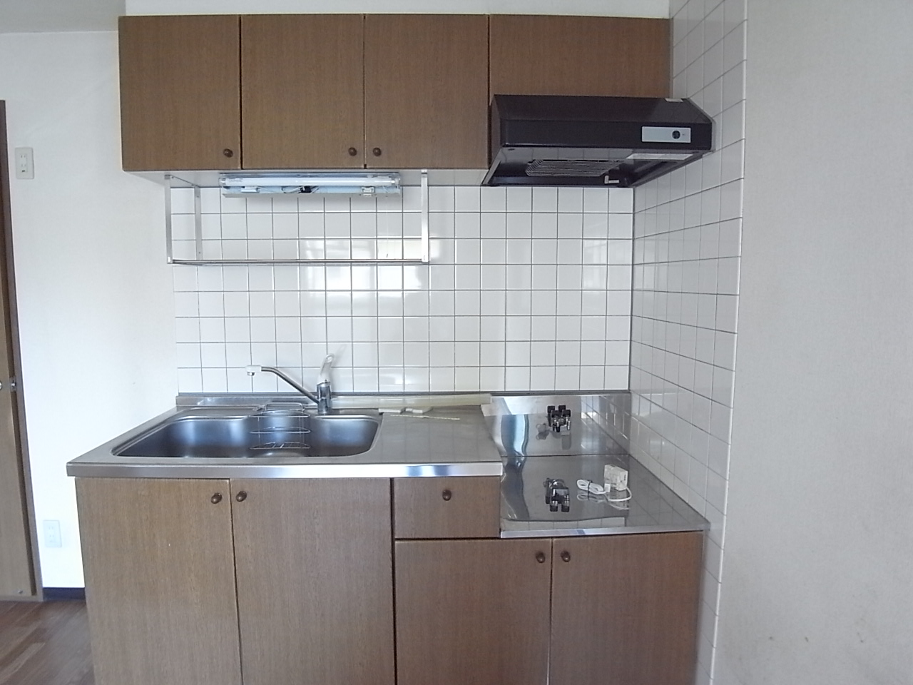 Kitchen. Two-burner stove can be installed ^^