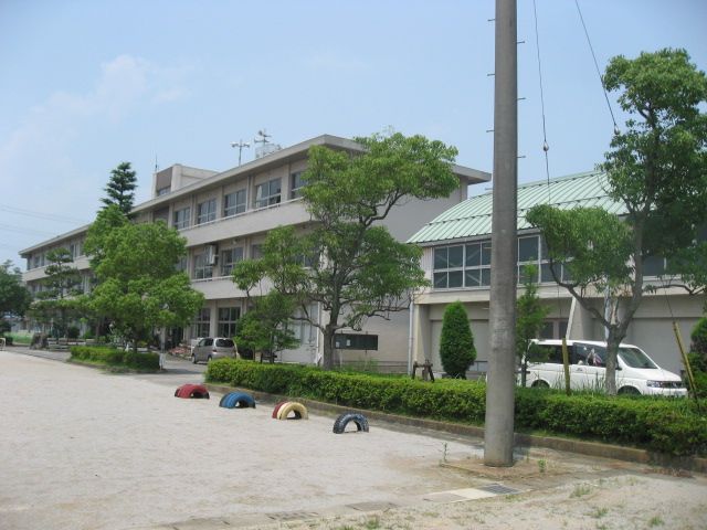 Primary school. Municipal Ryori 700m up to elementary school (elementary school)