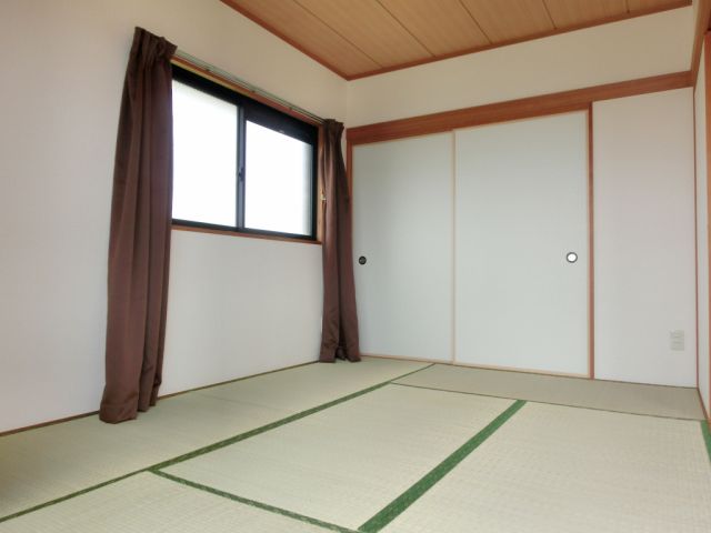 Living and room. With happy Japanese-style room in the home that your child can be seen. 