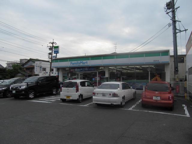 Convenience store. 810m to FamilyMart Tsukizute the town shop