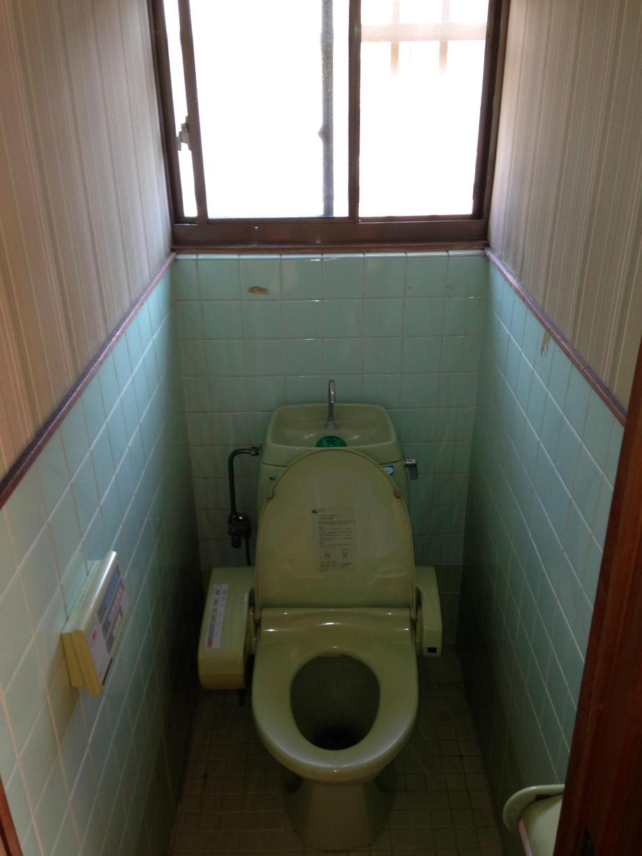 Toilet. 2013.12.3 shooting