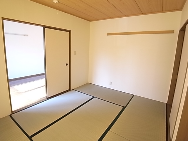 Living and room. Japanese-style room 6 quires