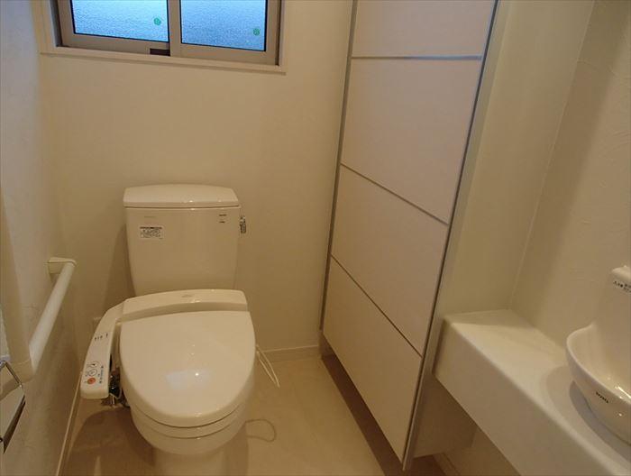 Toilet. 1F toilet storage, With hand washing.