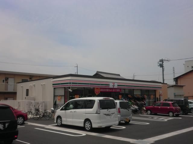 Convenience store. seven Eleven Sanbongi up (convenience store) 230m