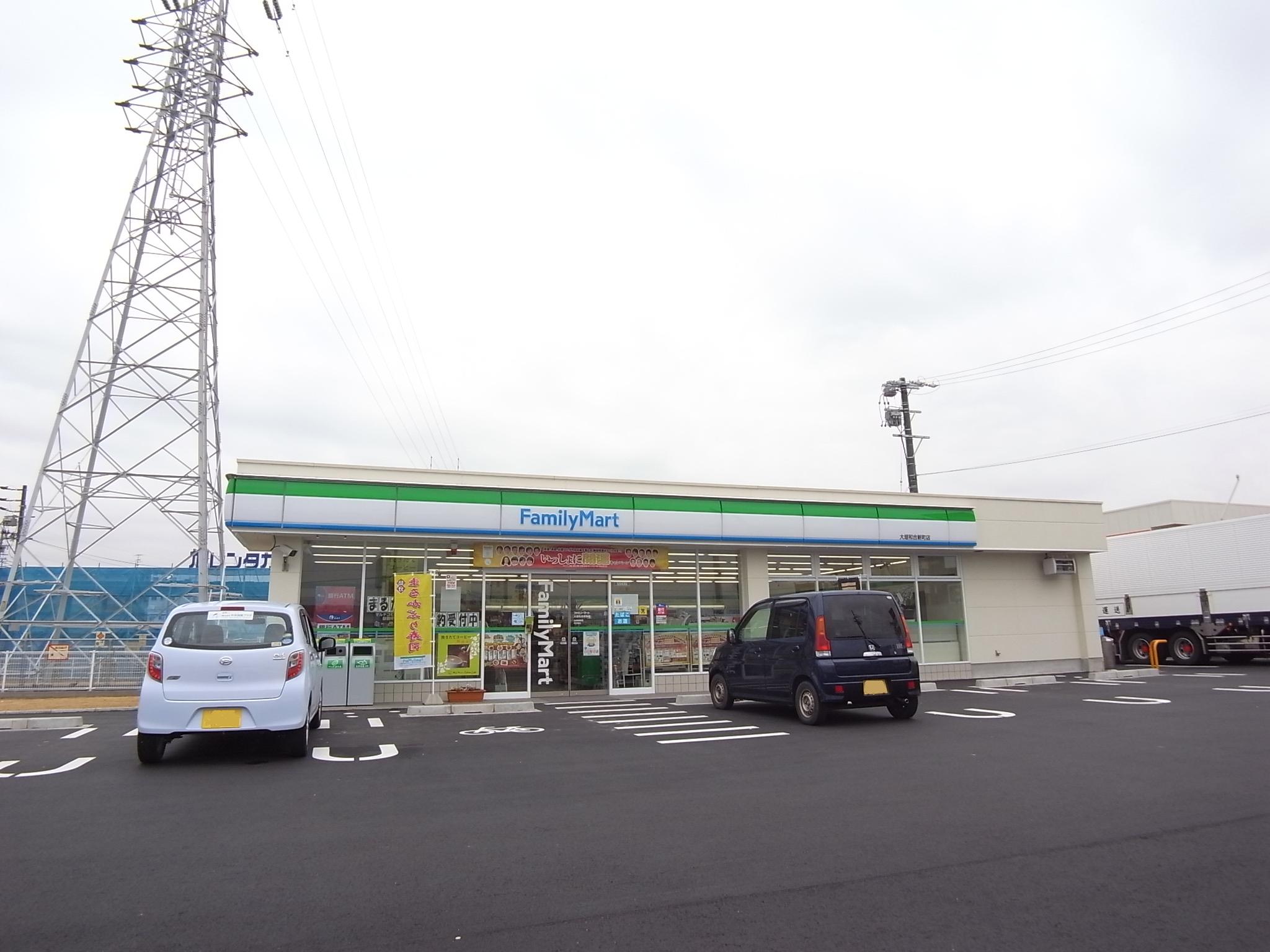 Convenience store. FamilyMart Ogaki Wagoshin the town store (convenience store) to 983m
