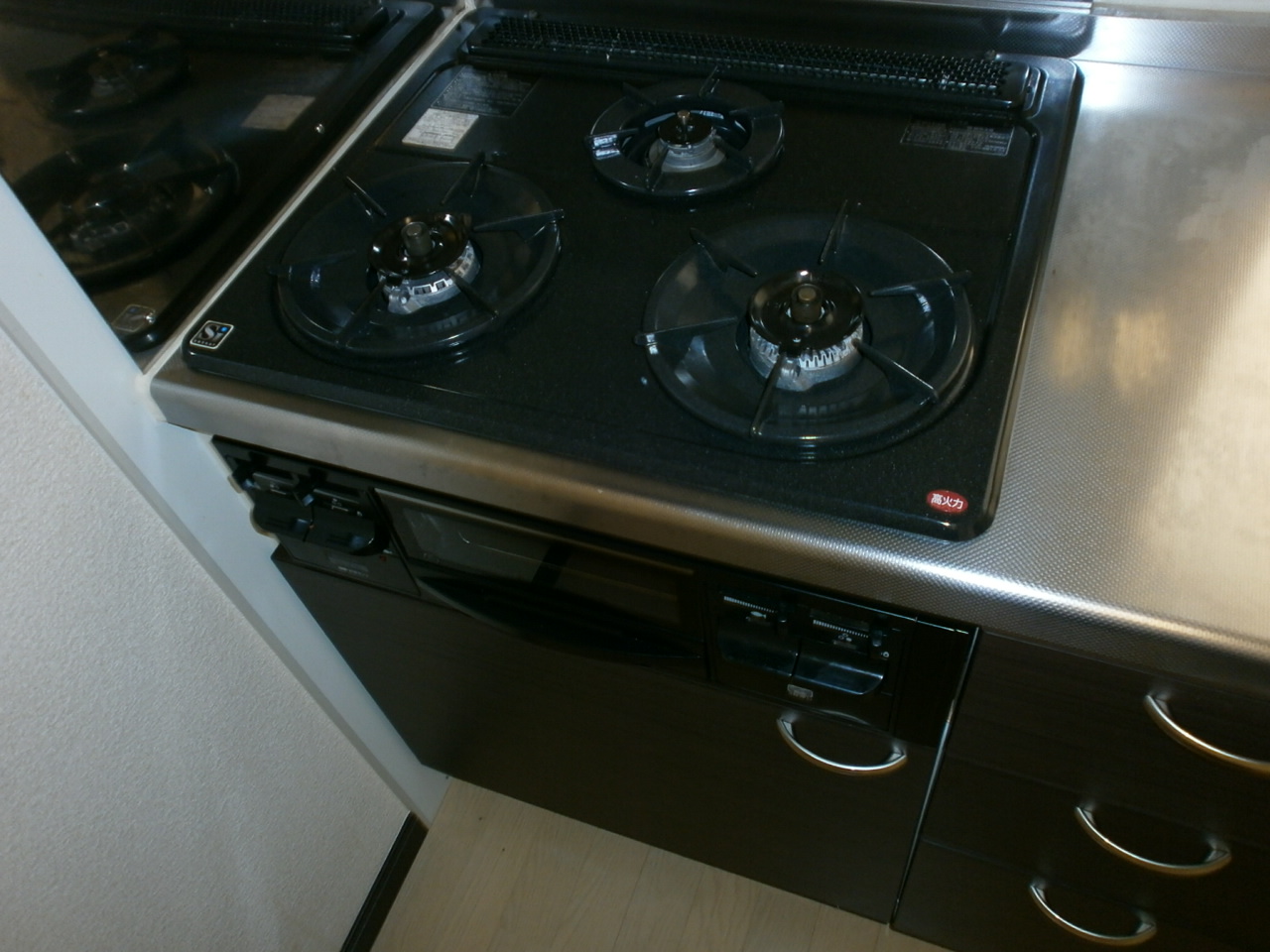Kitchen. Built-in gas stove