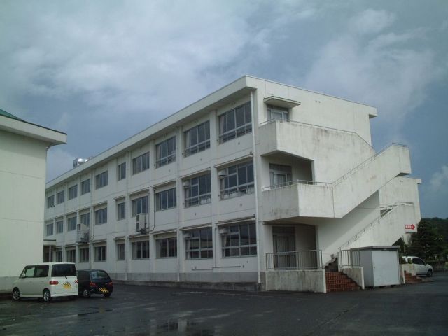 Primary school. Municipal Sakuragaoka to elementary school (elementary school) 480m