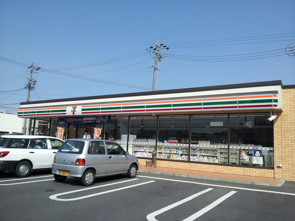 Convenience store. Seven-Eleven Seki Kamishirokane store up (convenience store) 756m