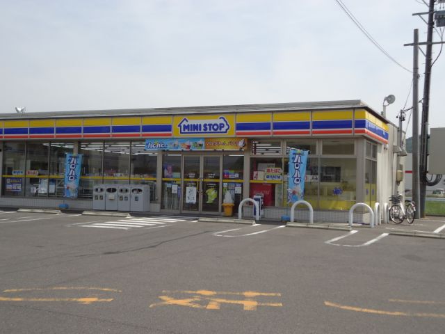 Convenience store. MINISTOP up (convenience store) 1200m