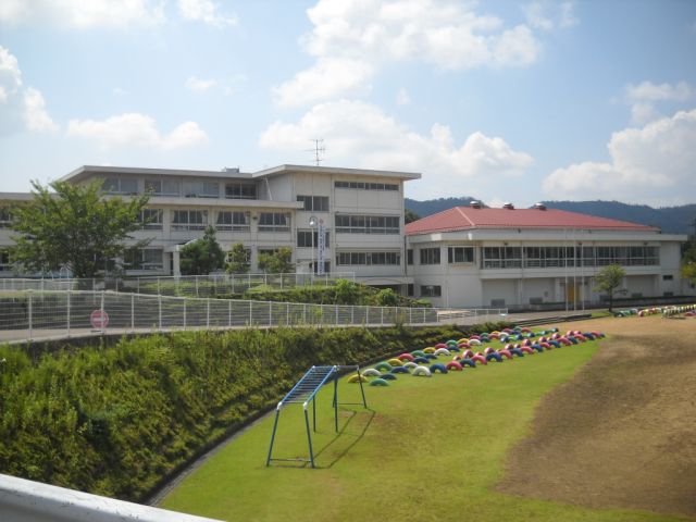 Primary school. Municipal Minamikeoka 600m up to elementary school (elementary school)