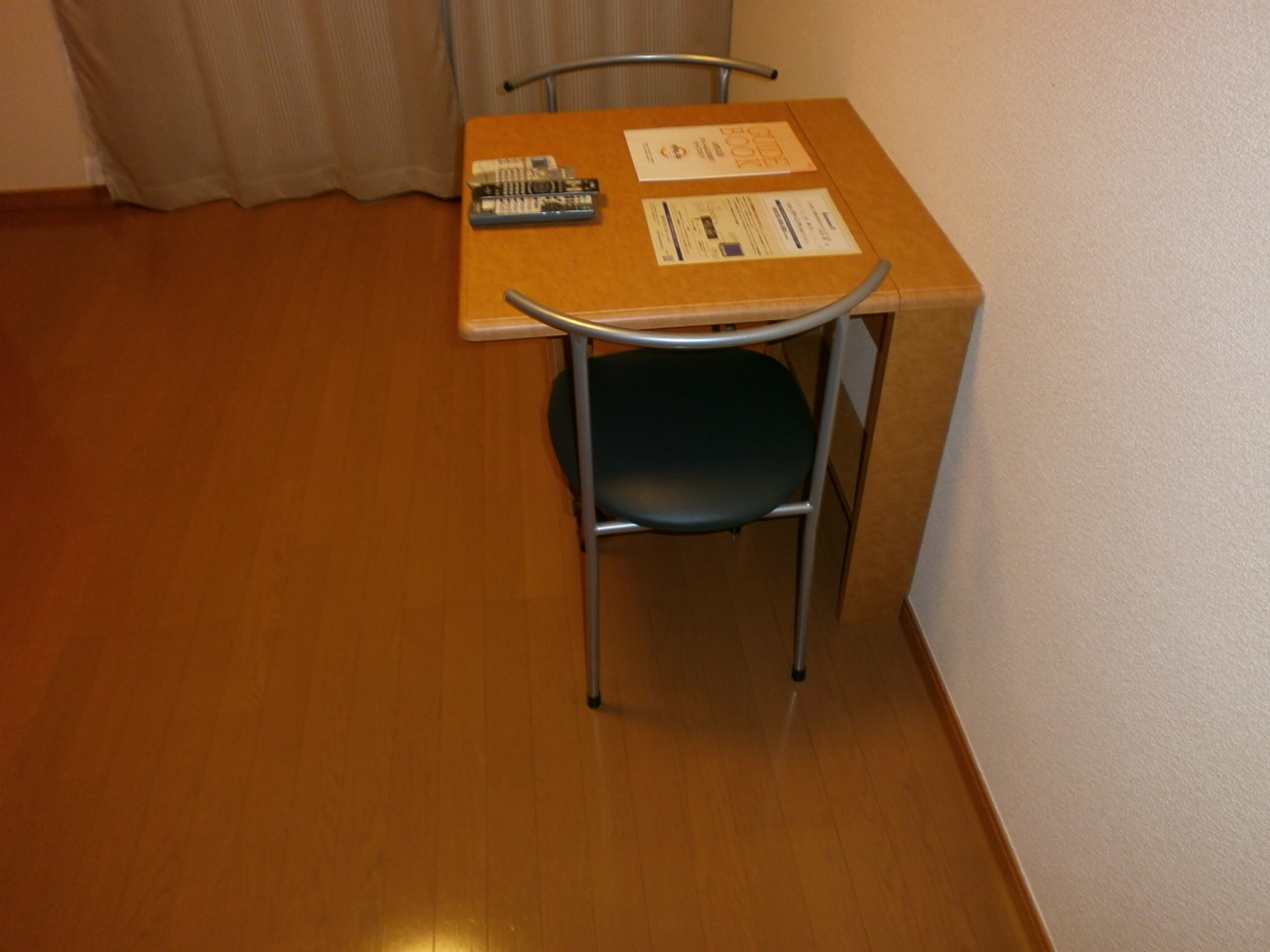 Other Equipment. Folding Shikitsukue ・ Chair (1F flooring type)