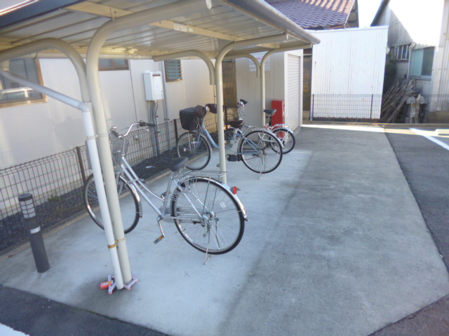 Other common areas. Bicycle Covered