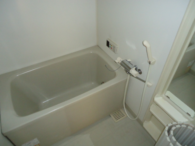 Bath. Bathroom Dryer ・ Reheating function with bus