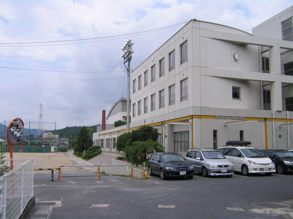 Junior high school. Tajimi Tatsusue Metropolitan 904m up to junior high school (junior high school)